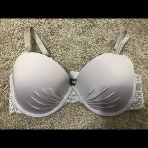 36D light gray bra